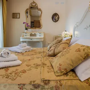 Couette-café Angeles, Venise